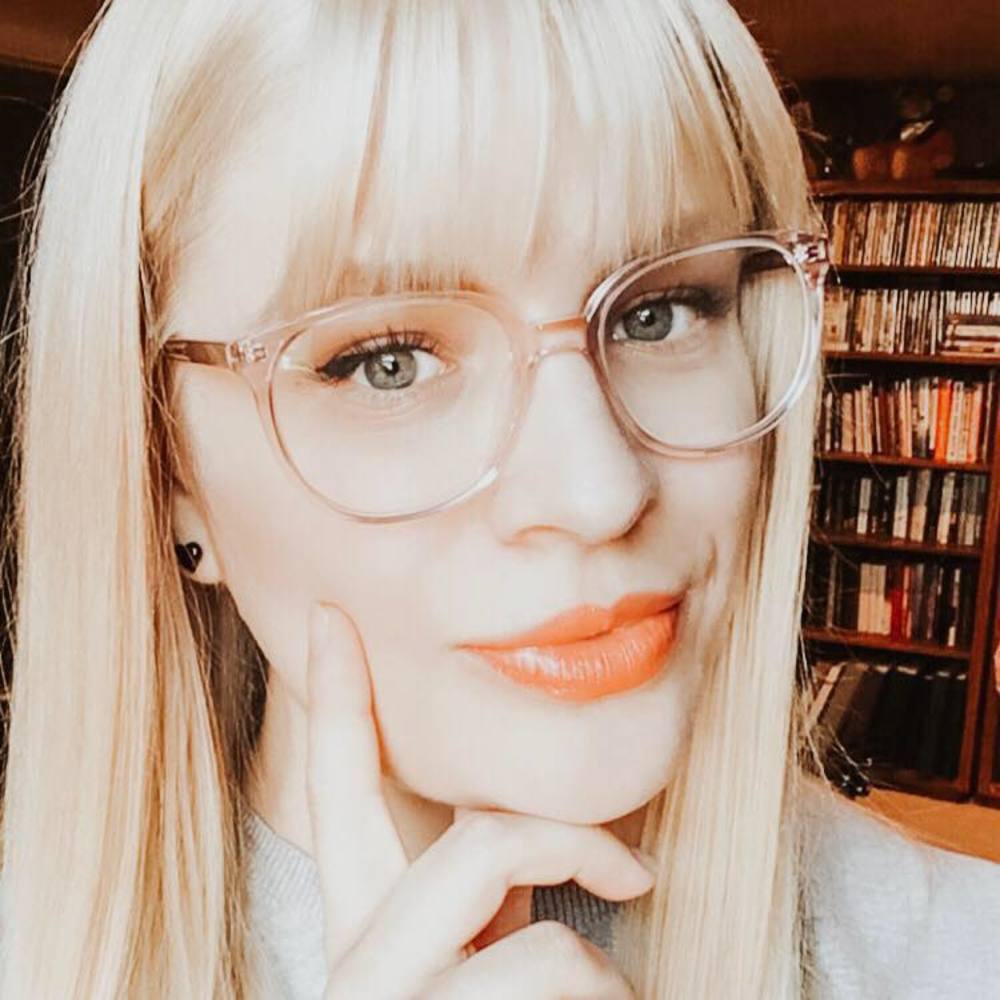 Meet your Posher, Lacey